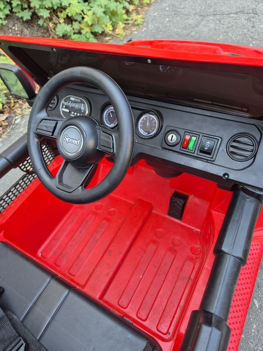 Детски алкумолаторен джип