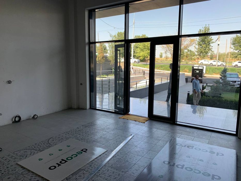 Аренда помещения под кафе в новом Бизнес-Центре   (ТЛ)