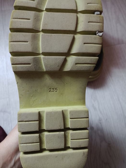 Продам обувь б/у