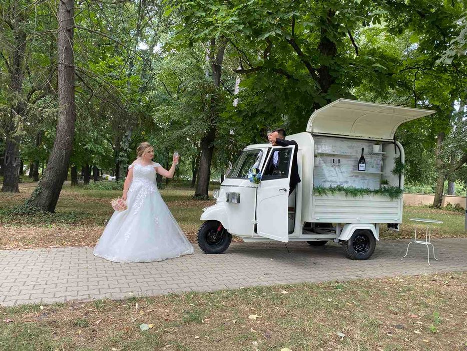 Мобилен бар / Електрическа реплика на Piaggio Ape