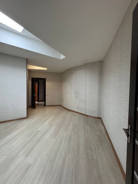 Дархан. Дархан Авенью. Сдаётся 4х комнатный офис 170м2 .