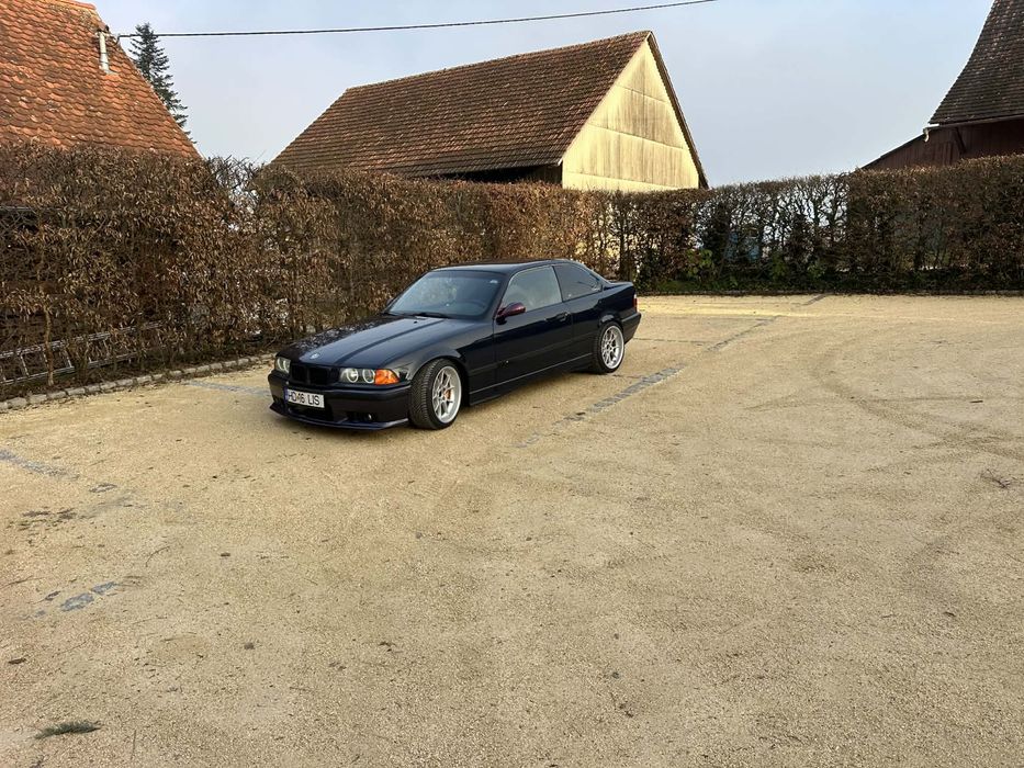 Vând bmw 36 coupe