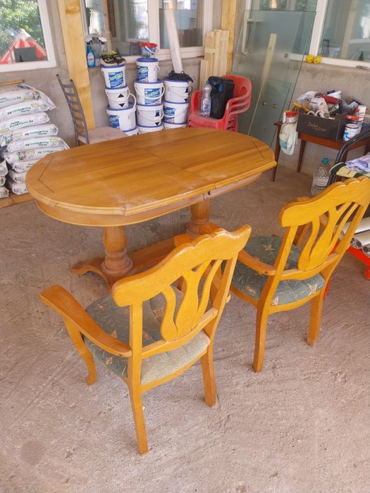 Masa de lemn masiv cu scaune