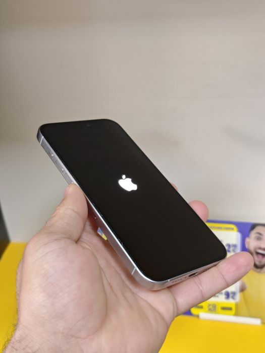 iPhone 15 Pro Max White