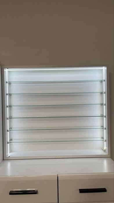 Витрина за колекционерски колички