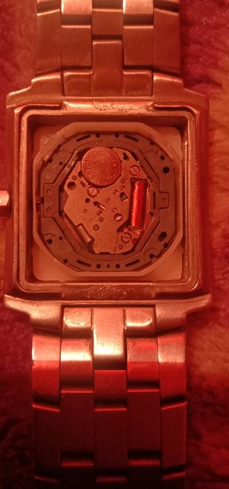 Продам часы наручные