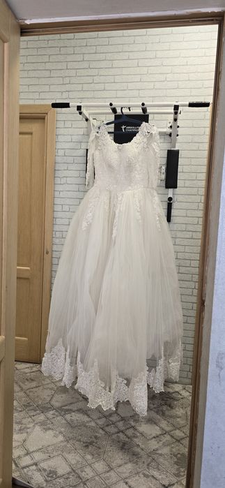 Свадебные платья витрина