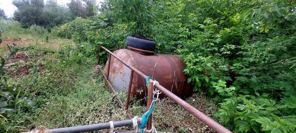 Сестерна бочка и телешка рама естт