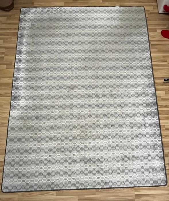 Covor dreptunghiular 250cm-200cm, preț 250 lei