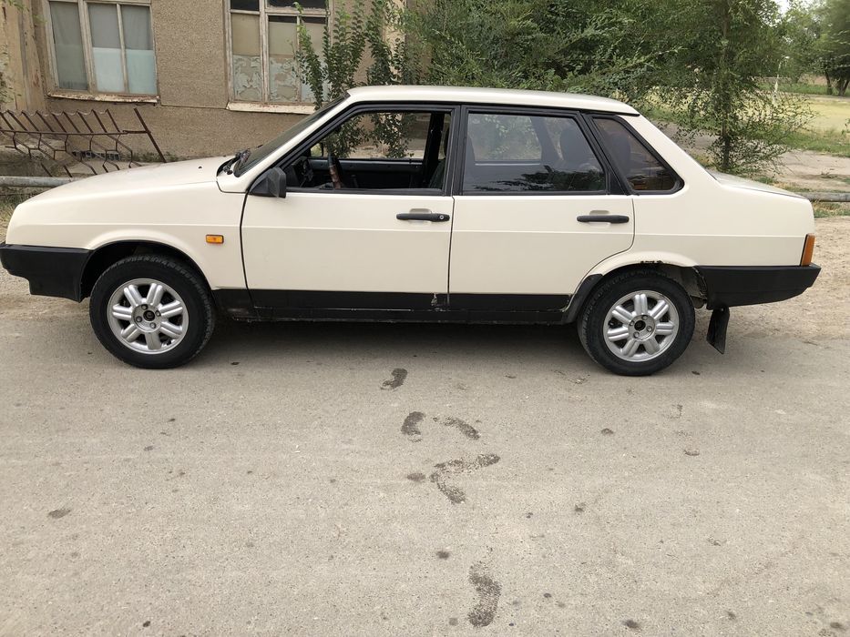 Lada samara 21099