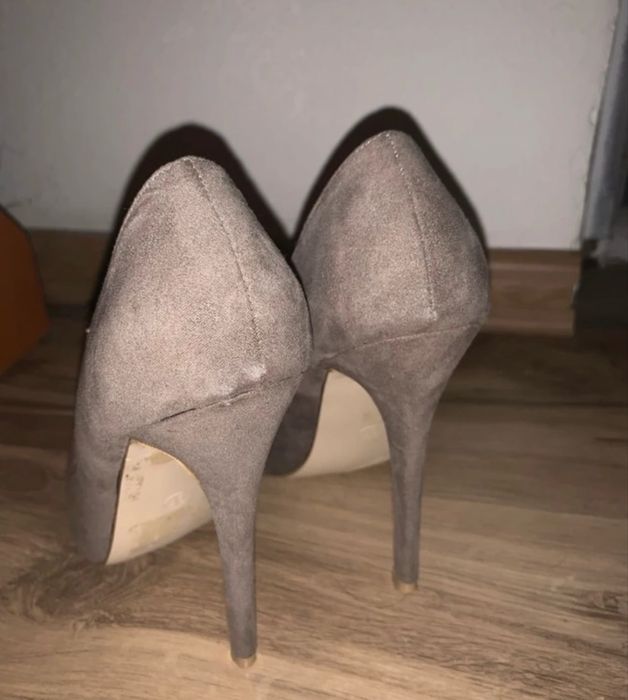 Pantofi stiletto cu toc