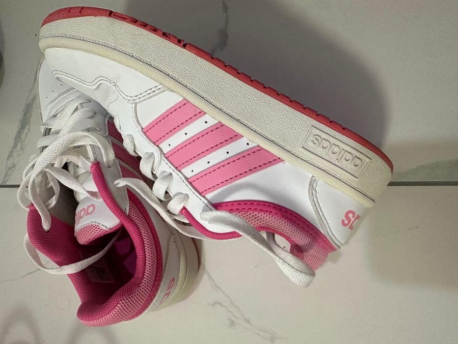 Оригинилни маратонки за момиче