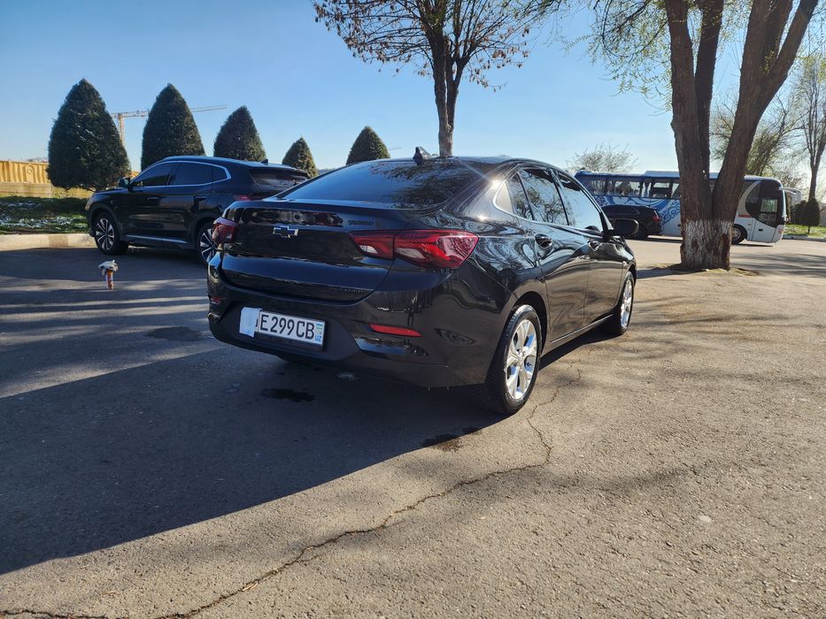 Onix premier 2 plus sotiladi