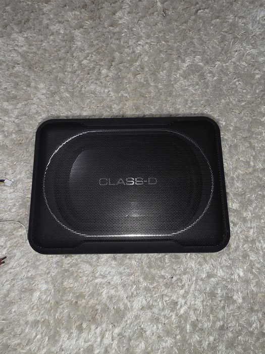 Subwoofer auto activ slim Class-D – Design compact pentru sub scaun (include cablaj)