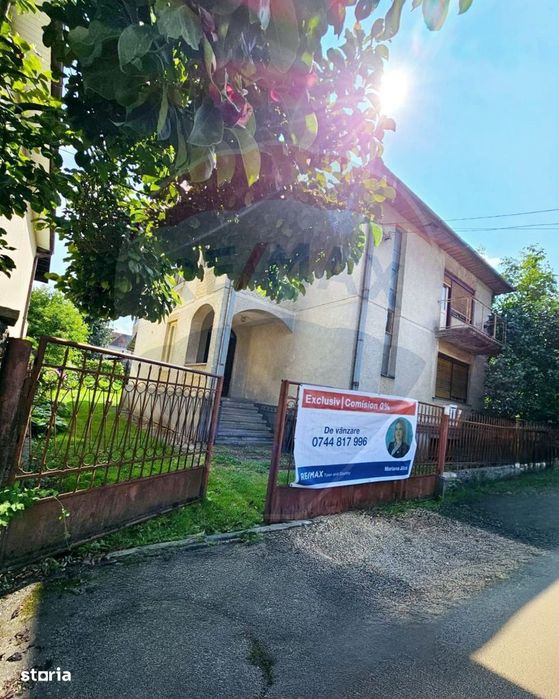 Casă / Vilă cu 6 camere de vânzare în zona Ultracentral