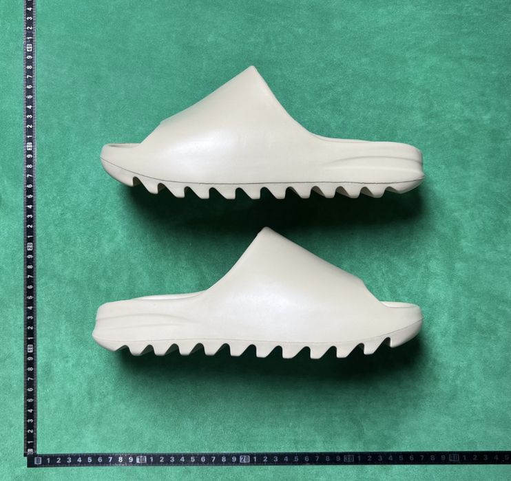 Yeezy slides marimi de la 36 la 44