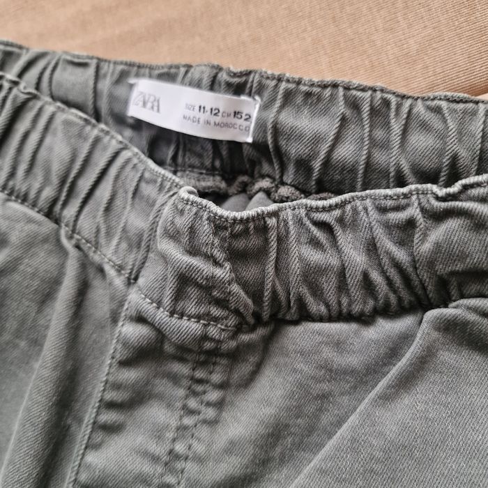 Продамй брюки для мальчика новые