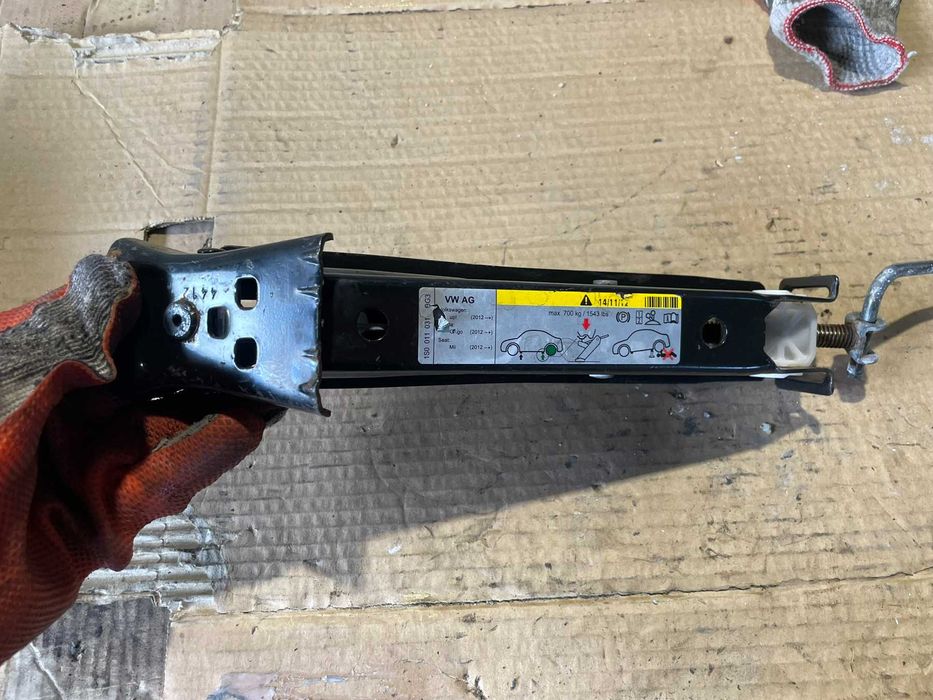 Авто Крик Авариен Крик VW UP SKODA Citigo Seat MII 1S0011031