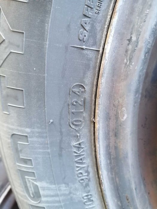 Vând set roti vara R15 NOKIAN