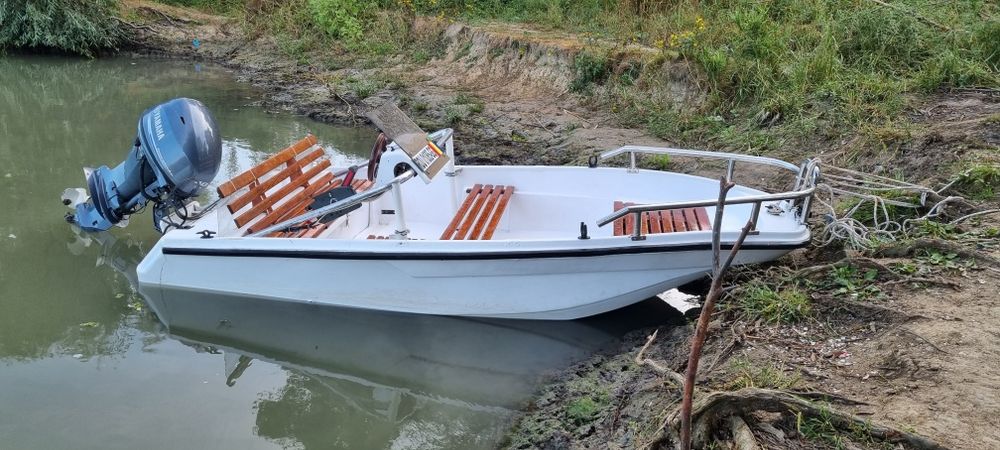 Barcă Rio 380 cu motor Yamaha 40cp 2017