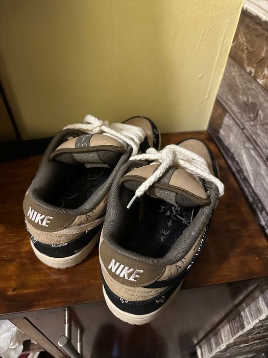 Nike SB Dunk Low - Travis Scott