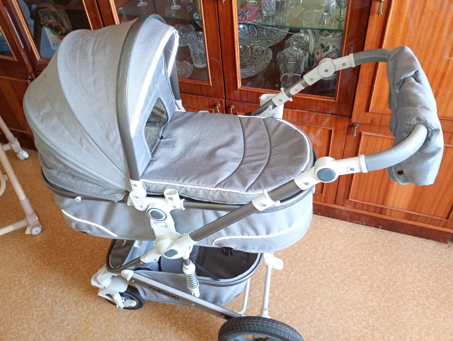 Детская коляска.