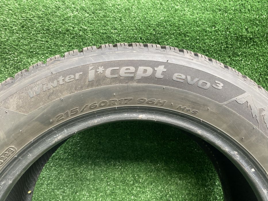 Set 2 anvelope iarna Hankook Winter I Cept Evo3 215 60 17 96H 7,5mm