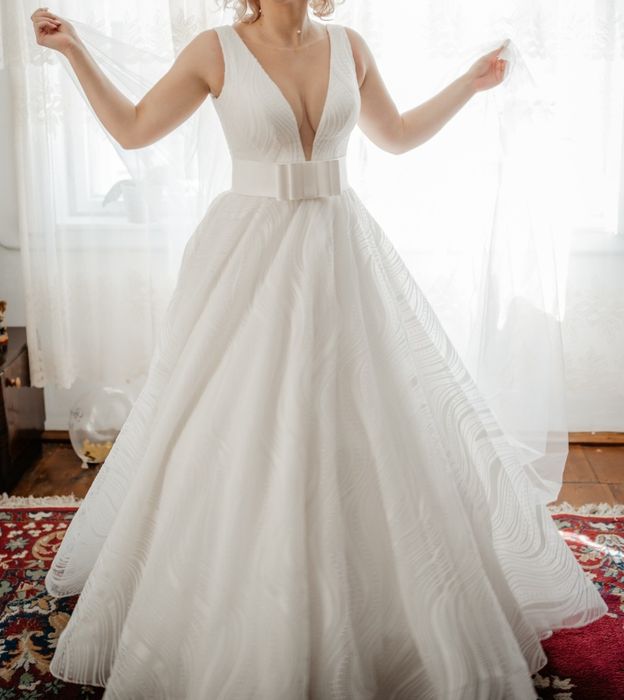 Rochie mireasa cu trena și voal de 3 m