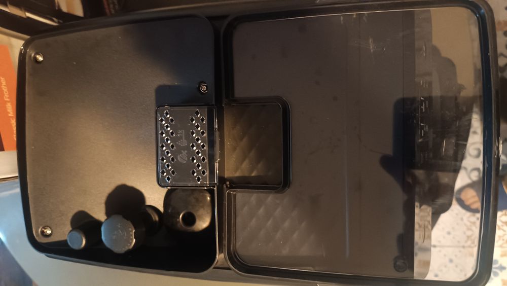 Vand espressor Philips 1200 Series ca nou.