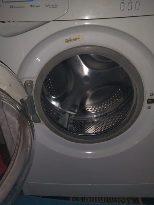 Продам стиральную машину