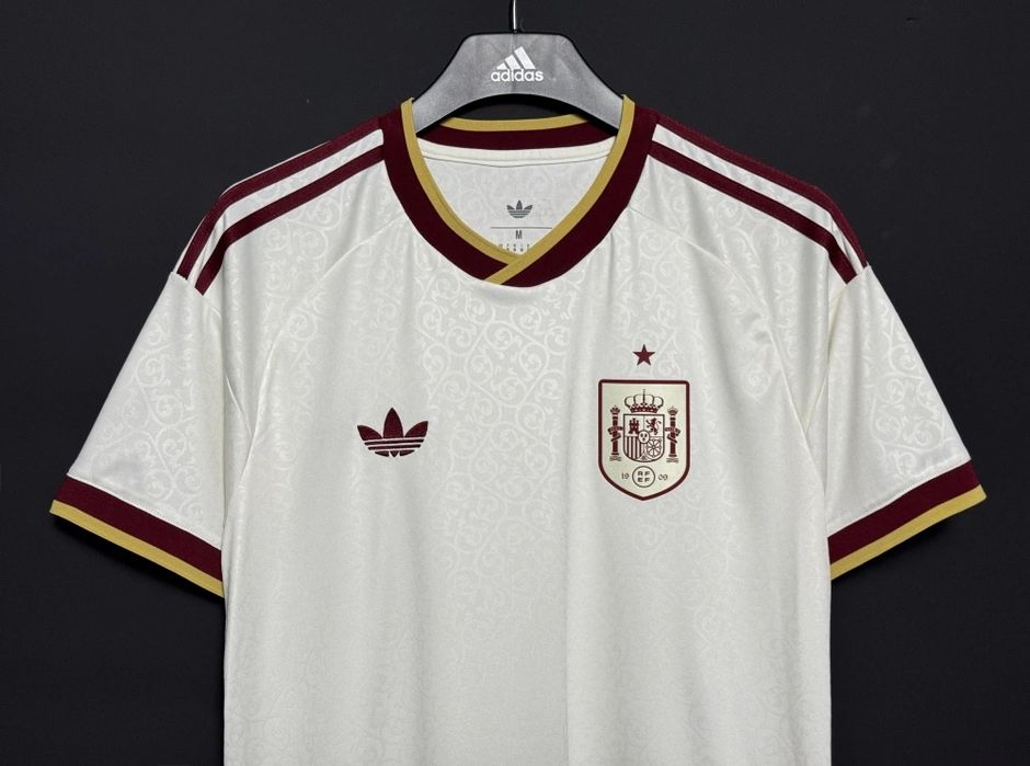 Испания 2026 world cup away тениска