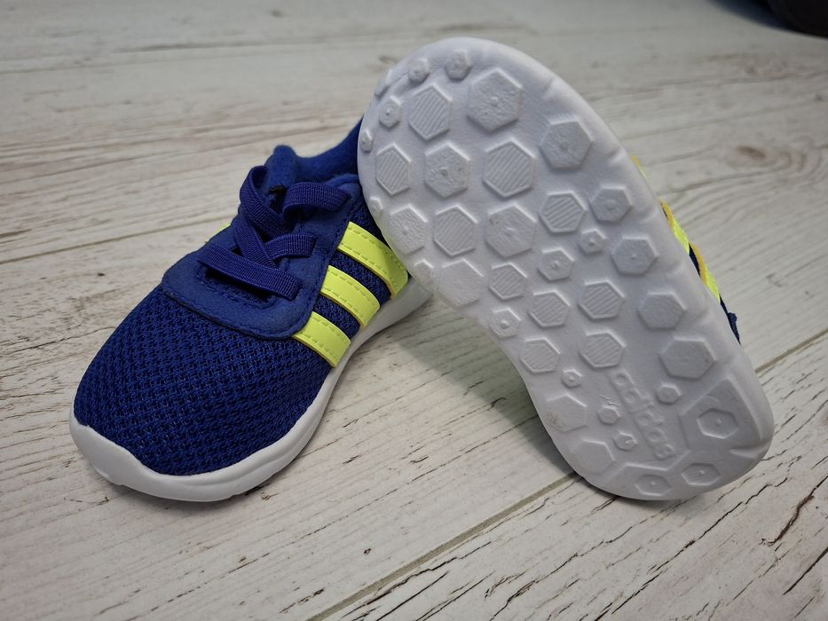 Adidas-Ориг. Детски маратонки Нови!!!