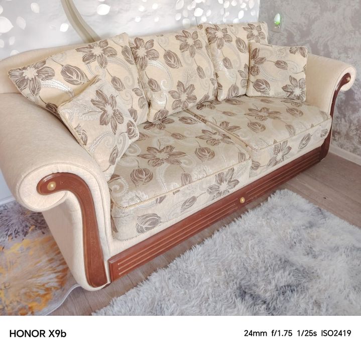 Мягкий уголок в отличном состоянии