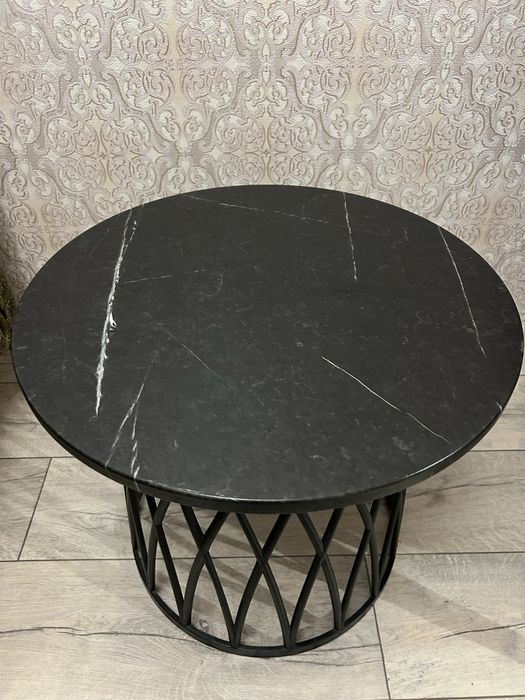 Журнальный столик