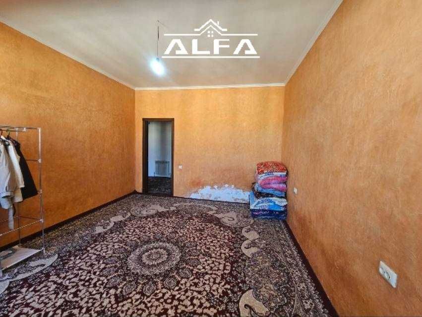 Buxoroda kvartira xonadon uy sotiladi 1 xonali 44m² 5-qavat.