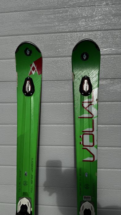 Schiuri VOLKL Code UVO 167 cm