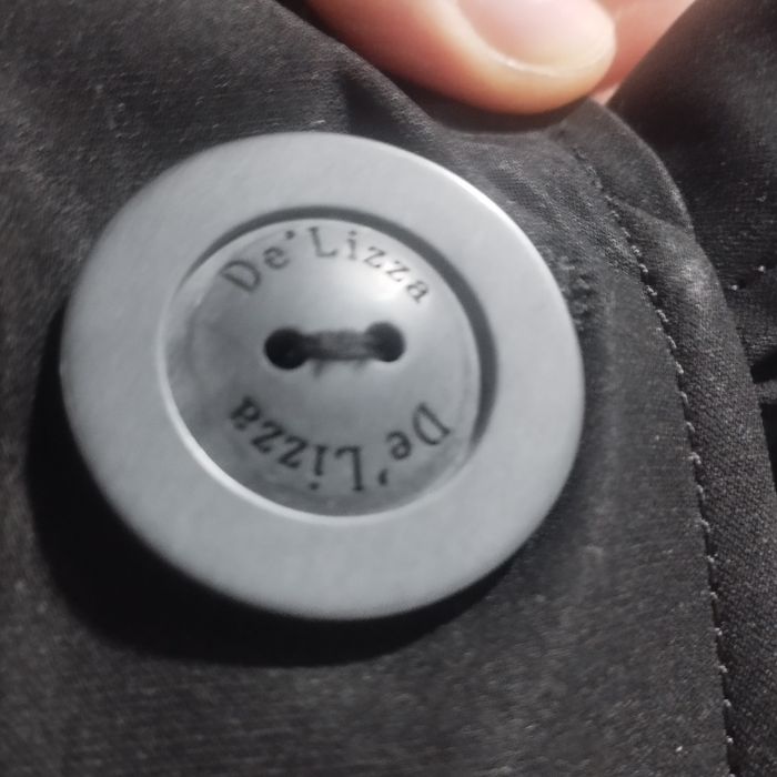 Женский длинный черный плащ