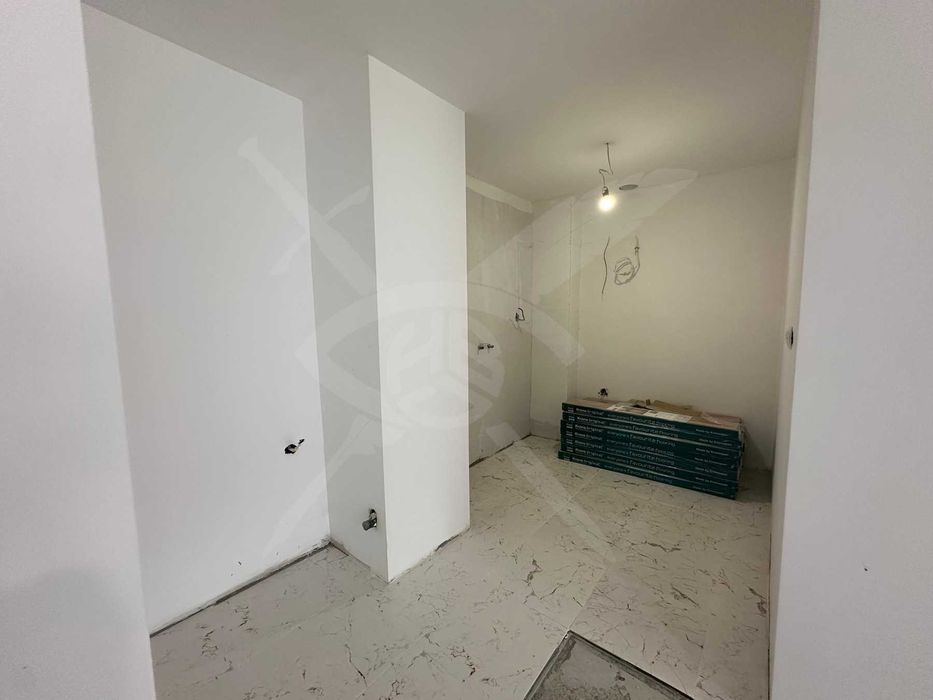 Продава се Двустаен апартамент в Пловдив, Център - 70 кв.м за 2272 €/кв.м - Снимка #1