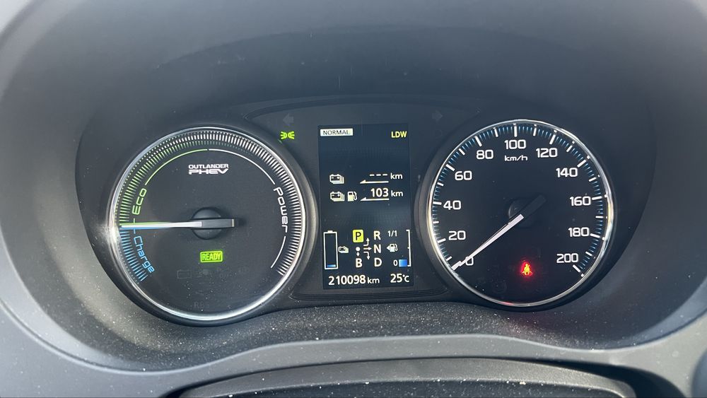 MITSUBISHI Outlander 2015 — imagine 5
