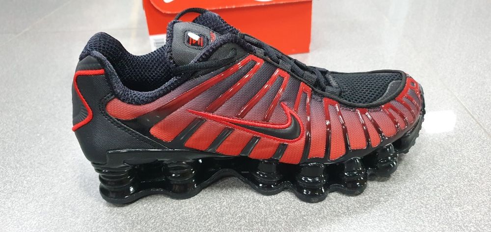 NIKE  SHOX  TL - Black University red
