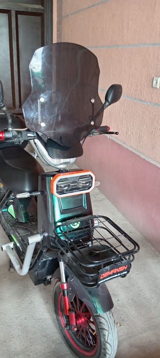 Elektr skuteri sotiladi!