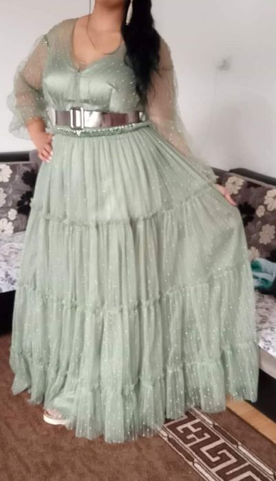 Официална рокля 44 размер