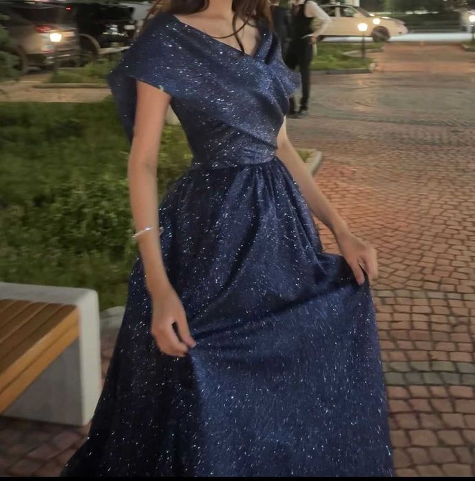 Продам выпускное платье