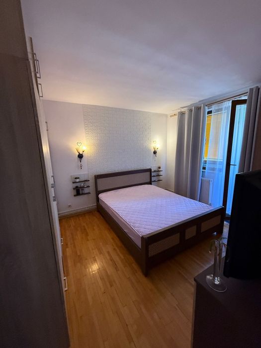 Închiriere apartament 3 camere CENTRU Eroilor 34 blocul cu Baroul de avocați Argeș