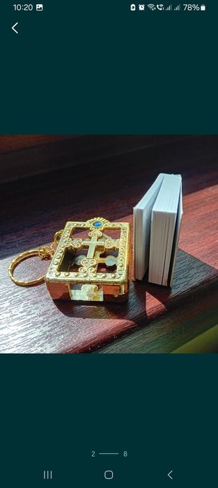 Biblie in miniatura breloc