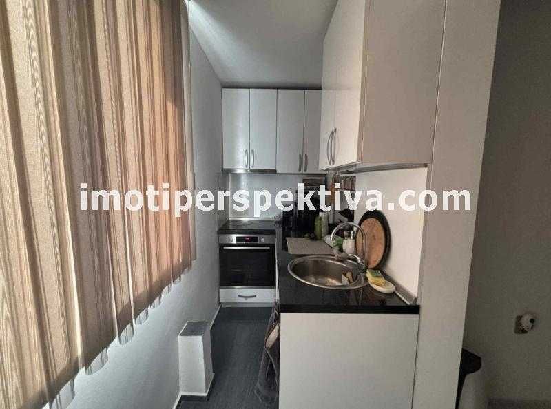 Продава се Тристаен апартамент в Пловдив, Кършияка - 50 кв.м за 1998 €/кв.м - Снимка #1