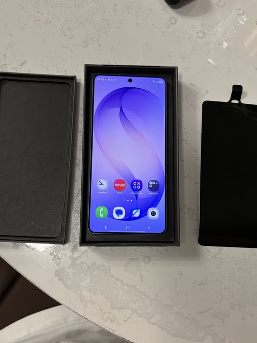 Samsung Galaxy S26 untra 256 GB violet с 36 месеца гаранция