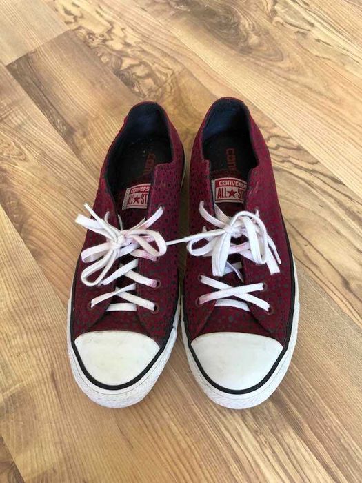 страхотни оригинални Converse