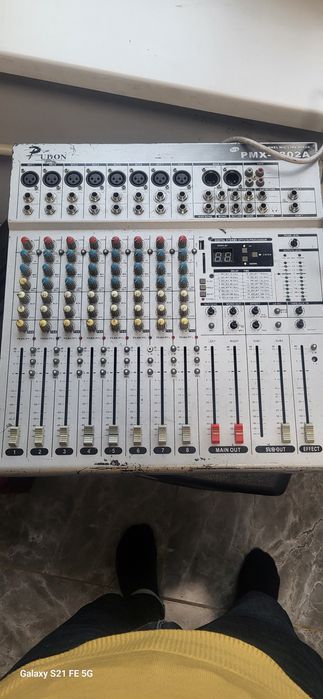 Активный микшерный пульт