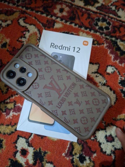 Redmi 12 toza telefon qirilgan joyi vapshi yoq karopka dakument